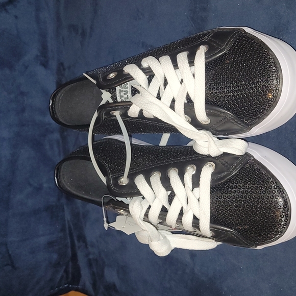 New GOTTA FLURT mini sequin styled sneaker set  size 7.5(you get them both) - Picture 6 of 8